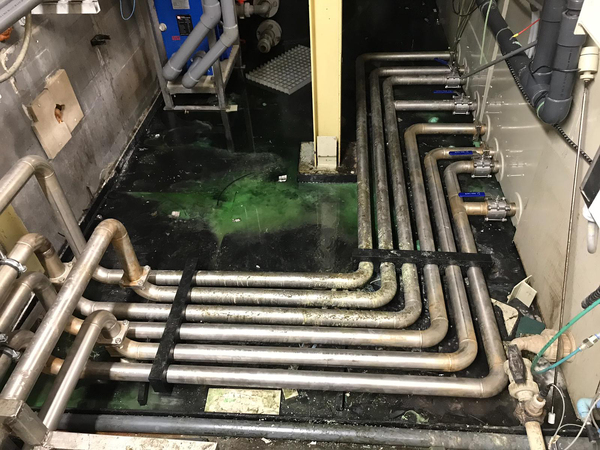 RVS leidingwerk in chemische ruimte CKB Kunststof installatiebouw